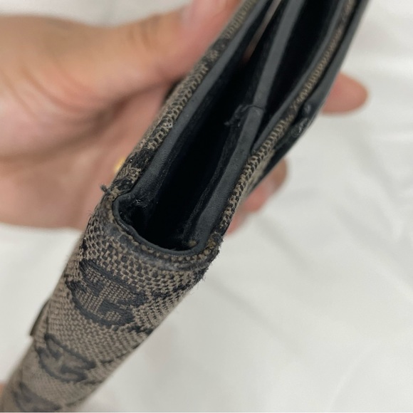 Gucci Jackie GG Canvas Compact Wallet - Picture 9 of 16